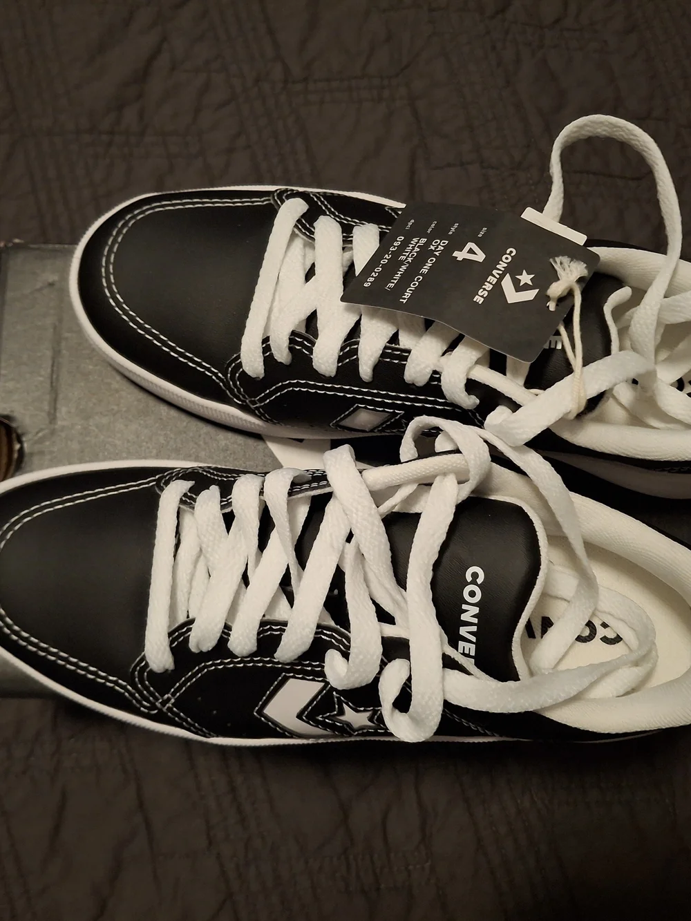 Converse Black & White Low-Top Sneakers Mens 4/ Womens 5.5